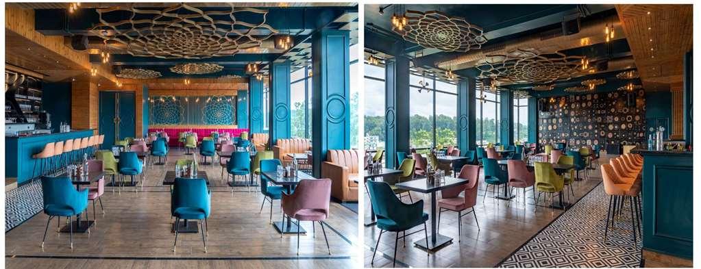 Clarion Hotel Epicure Деградун Ресторан фото