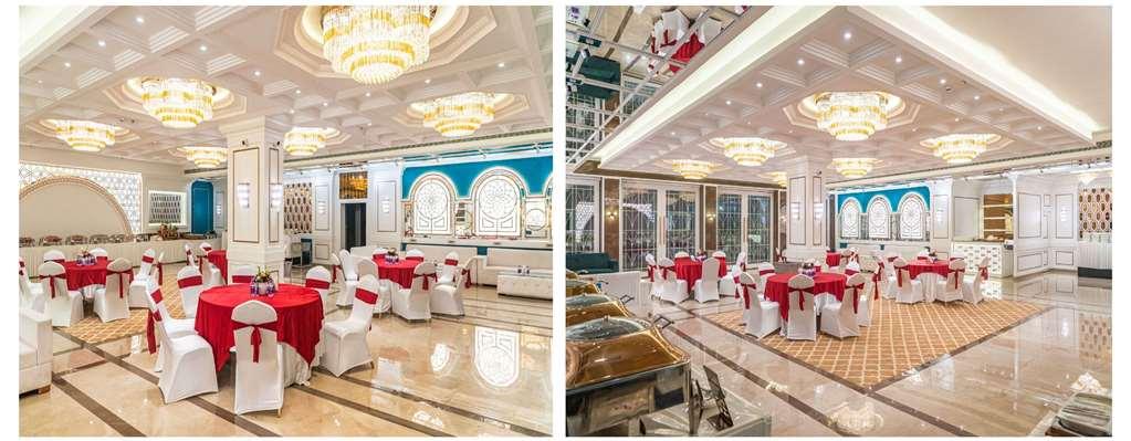 Clarion Hotel Epicure Деградун Зручності фото