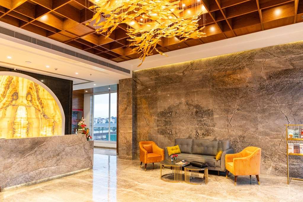 Clarion Hotel Epicure Деградун Інтер'єр фото