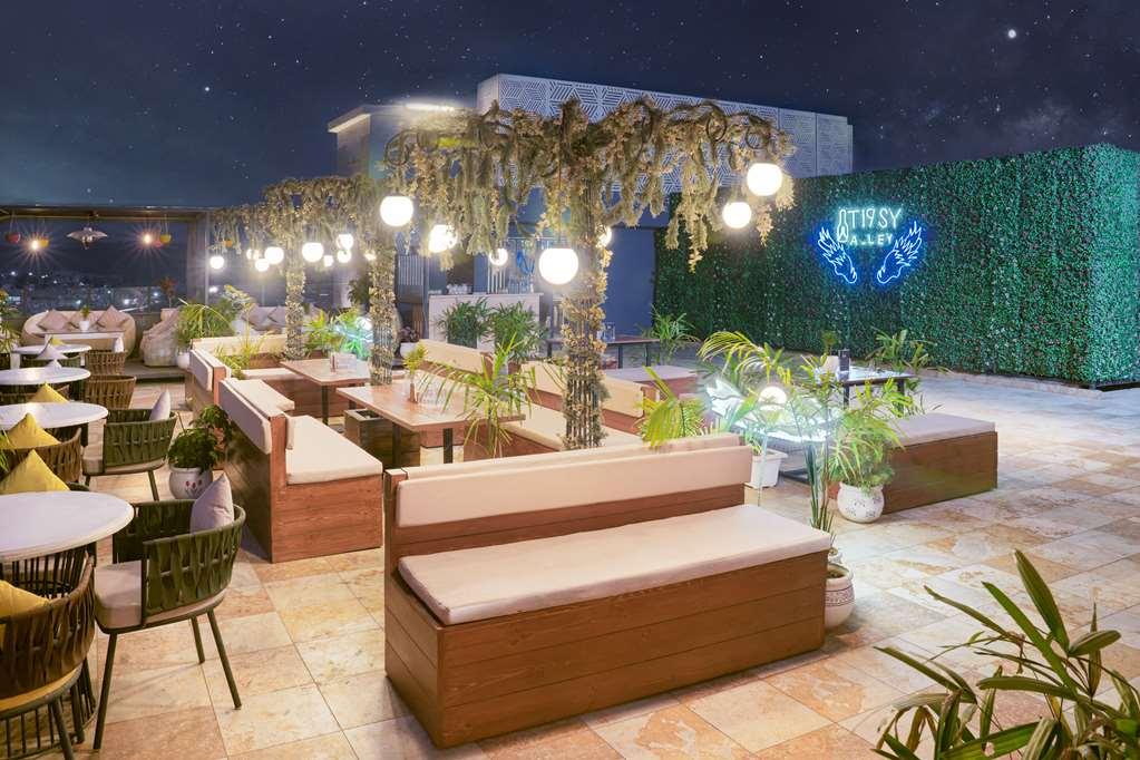 Clarion Hotel Epicure Деградун Зручності фото